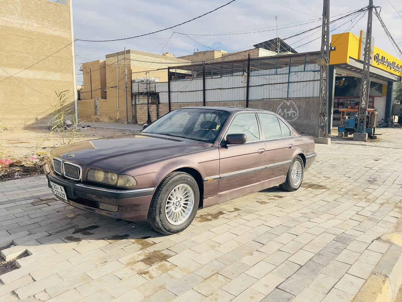السلام عليكم BMW 730 محرك V8 مسكر محرك وكير كفاله شرط الفحص  السيارة فول من جميع النواحي وكلشي بيهه شغال فقط تحكم ستيرن مشط ب 50 الف بنسبه للتحكمات 
سيارة بيهه ضربه اماميه من جه اليسرة فخذه ومعدله  شغل مرتب حلو ومامأثره عليه تجي تصعد بيهه ترايك 200 🛫
سيارة جاهزة من كهربائيات من تدفئه هيتر كشنات تبريد ثلج حدادية 100% 100 تخم تايرات ويل كب سيارة جاهزة وجوة سعرها رايدها ب60 $ وهذا رقمي ***********
