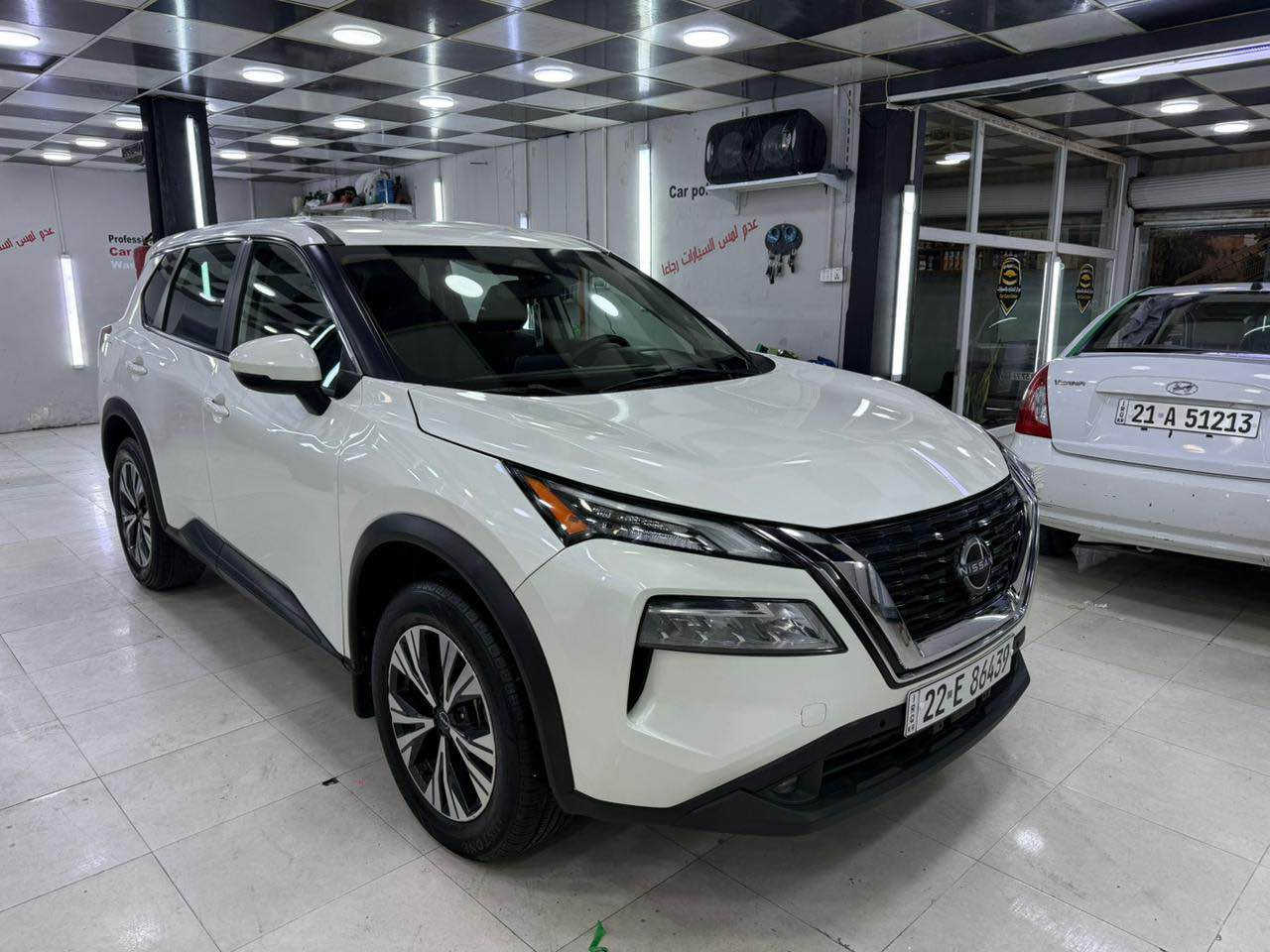 نيسان روج موديل 23 رقم اربيل فئه SV بصمه وشاشه وكامره ورادار امامي وخلفي وجانبي فور ويل محرك 3 بستم توربو ماشيه 45 الف ضررها تبديل باب خلف السايق فقط ايرباك برده فقط السعر 175 لعنوان كركوك *********** كركوك, العراق
