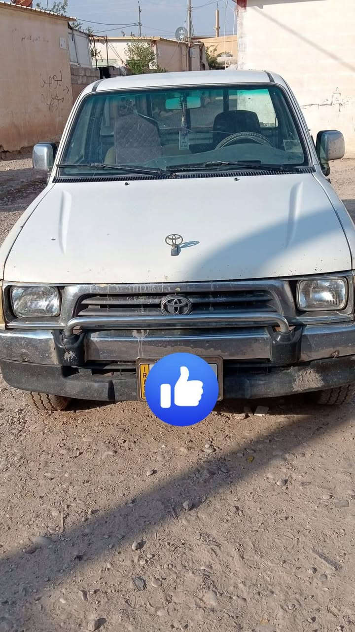 السلام عليكم بيكم البيع موديل 98السياره جديده و جاهزه من كل النواحي السياره حار بارد  شرط التحويل ///***********
