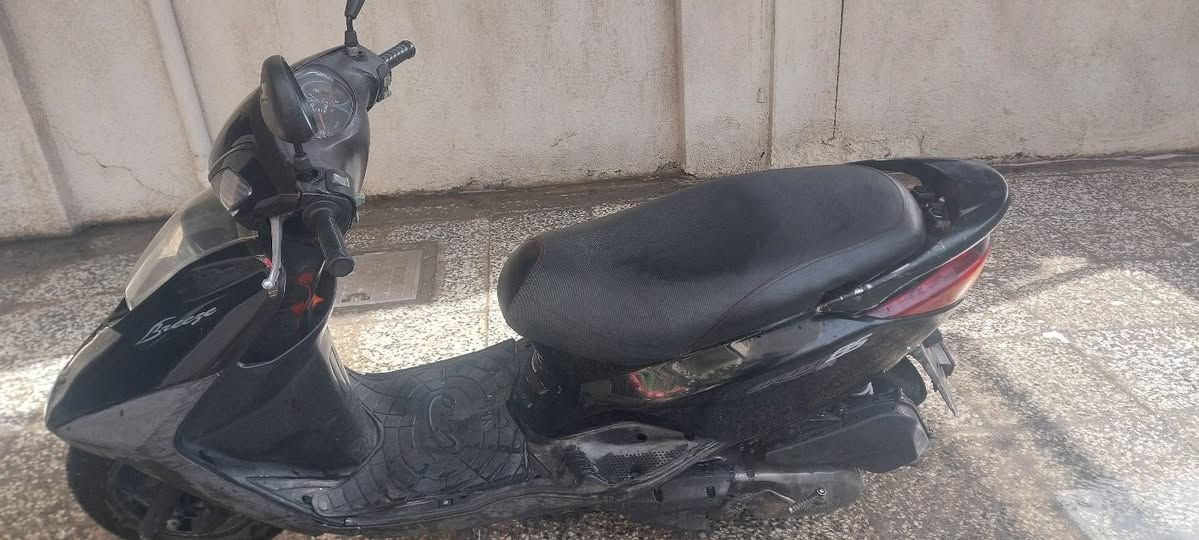 السلام عليكم دراجه بريز 140 مكينه مفتوحه تجفيت اصلي بوشه وبستم اصلي  فقط ناعمه دراجه خير من الله شلعه ومعدل نضافه موضحه بالصور سعر 475 وبيه مجال للطيبين مكاني بغداد الدورة
رقم / ***********
