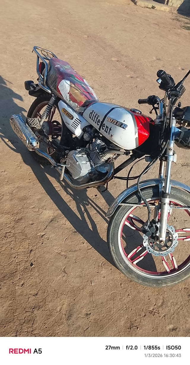 سلام عليكم
دراجه سيفان موديل 2021
محرك مامفتوح نشاد فول 
صالنصا رياضي 
السعر 450 وبيها مجال للطيبين 
المكان مفرق الشركاط


**إذا كنت صاحب هذا الإعلان وتريد حذفه لأي سبب، رجاءا أرسل رسالة إلى الدعم الفني**