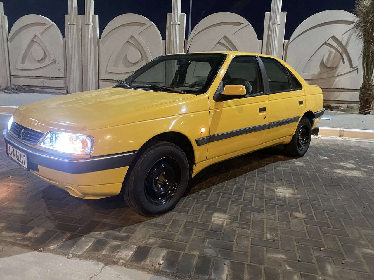 بيجو ٤٠٥   مديل٢٠١٦. مكينه كير كفاله حداديه جديده تخم تاير جديد كهربائيات سياره مابيه نقص واحد سعر ٤٧ وبيه مجال رقم ***********
