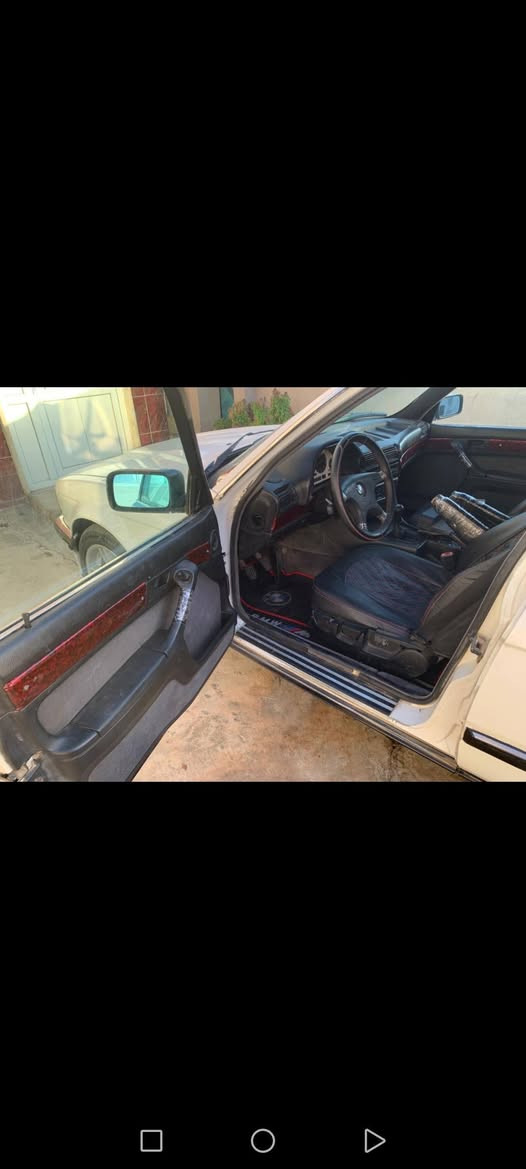 ألسلام عليكم
BMW للبيع بدون مراوس السياره كلها ابلاد
موديل 1988 السيارة مكفولة كفالة عامة
مكان دهوك قصروك السعر 46 وبيها مجال
اني مكلف بالنشر للتفاصيل اتصل على الرقم
***********
