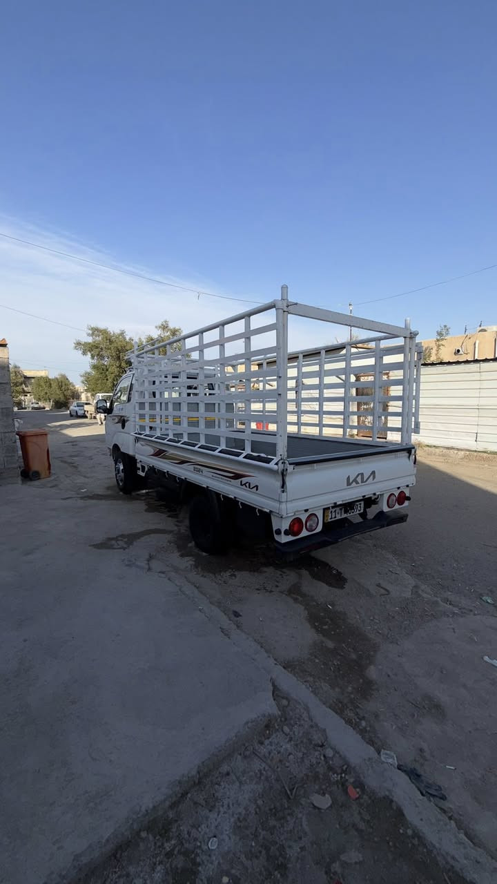 سلام عليكم 
للبيع كيا فحل 2024 بشهر 12 شتريتهه رقم بغداد مشروع وطني 
سياره زيرو ماماشيه  ولا مشتغله ابد بعدهي ع وضعيه الشركه سبيرهه بعده منازل ولا طاخ الكاع 
سياره مصروف عليهه هواي وكامله للاخير محجر بوري سيبايه تغليف بدي دوشمه تنته وارضيه رقم انكليزي بسمي متصرف عليهه ربع دينال للستفسار *********** مكاني بغداد العبيدي
