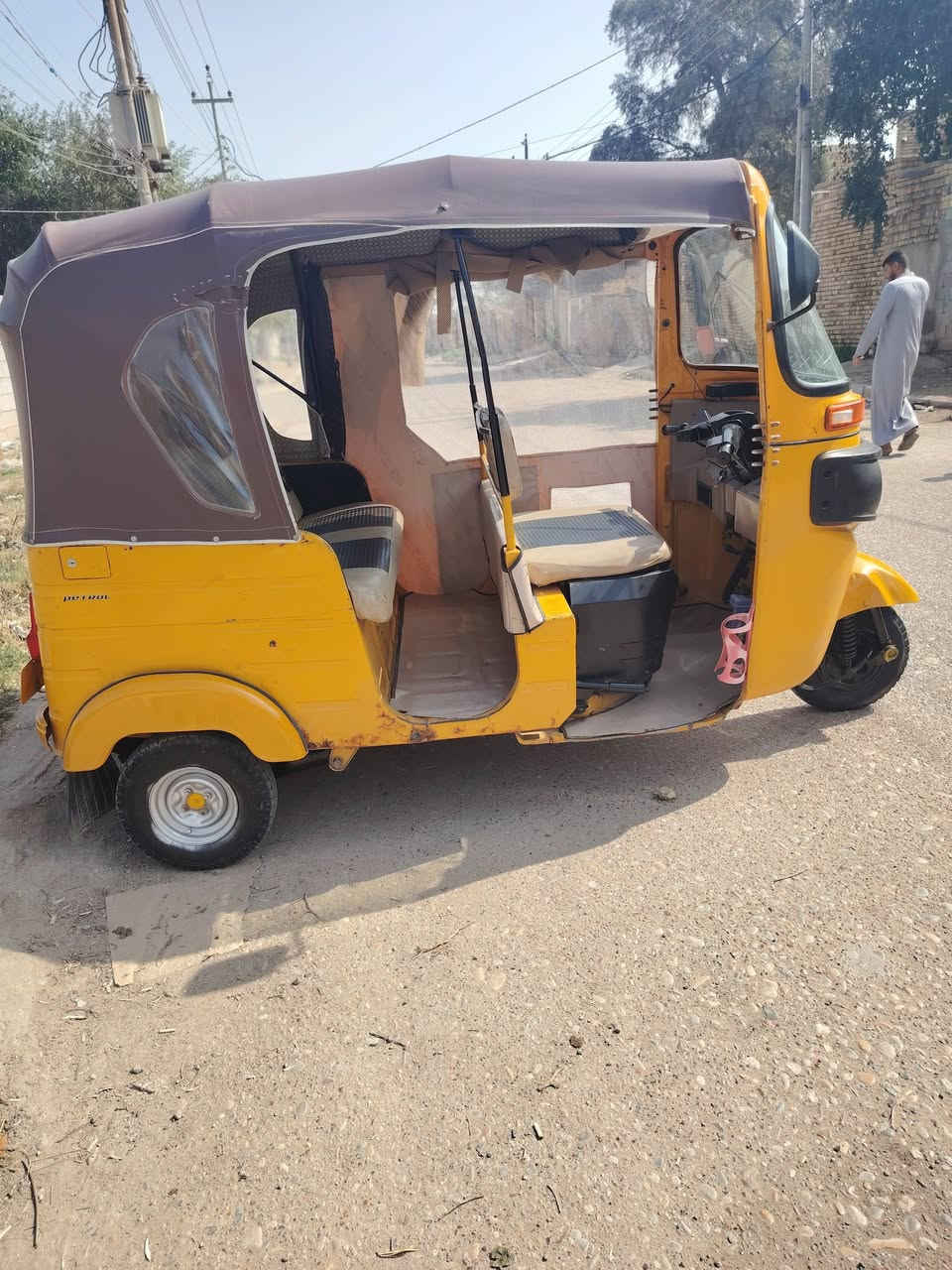 سلام عليكم شباب تكتك 19 تكتك نضيفه رقم وسنويه المكان المجر الكبير السعر 5500 وبيه مجال قليل حك الجيه للستفسار رقم الهاتف
***********
