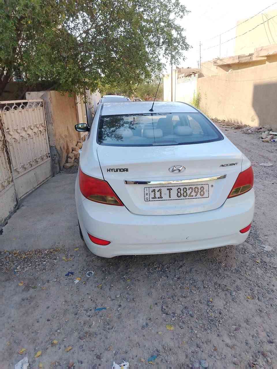 اكسنت موديل ٢٠١٢ فول مواصفات محرك ١٦٠٠ قطرتين فتحه تحكمات كير مكينه وتبريد وصدر كله جديد بيها ٣ قطع صبغ بدون اي دواخل السعر ٨٥ وبيها مجال مكاني شهداء البياع ***********
