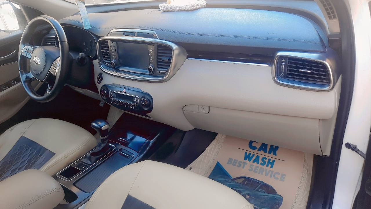 سورنتو 2020 خليجي مكفوله كير محرك حداديه تخم تاير هسه شاديهن وباتري جديد تبريد ثلج فولمواصفات حساسات اماميه خلفيه كشن السايق والصدر كهرباء اربع انظمة قيادة نظام ايكو تقليل الصرف شاحن تلفون لاسلكي جنطه كهرباء داخل بيجي رقمها بابل انكليزي مكانها بالعماره والسونار ويا الصور السعر 245 وبيها مجال ***********
