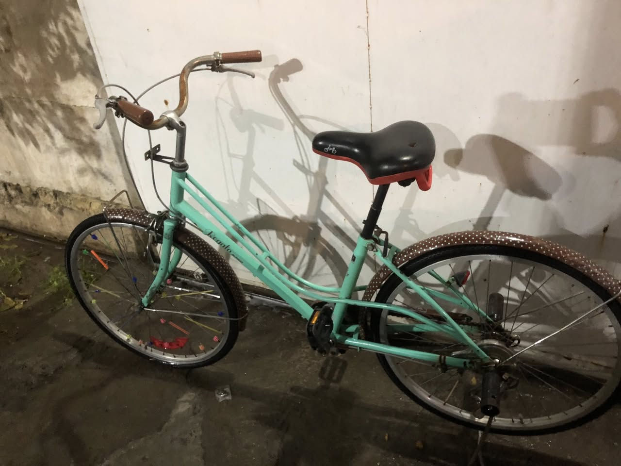 سلام عليكم عدي هذا لبيع


**إذا كنت صاحب هذا الإعلان وتريد حذفه لأي سبب، رجاءا أرسل رسالة إلى الدعم الفني**