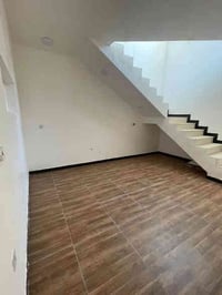 دار للإيجار بناء حديث نظيف جداً 100 متر طابق ثاني  يحتوي غرفة نوم، صال...