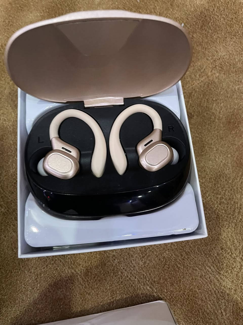 منو الهسه كاعد الياخذ هاي القطعه ب١٥الف يتوصل واتساب ***********
