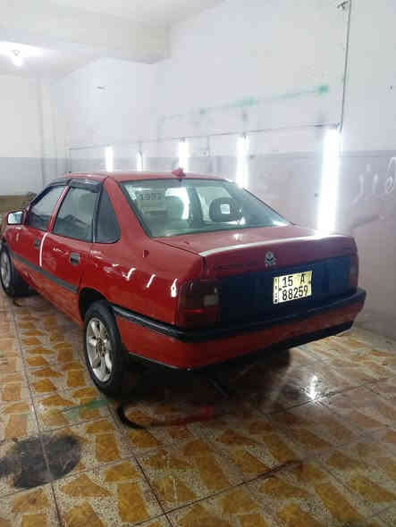 اوبل فكترا محرك 20
رقم دولي لل2030 هزه جديده
شرط كير ومحرك تايرات جدد حجم ١٥
سياره معمره وحلوه السعر ٣٢ وبيهه مجال 
***********
