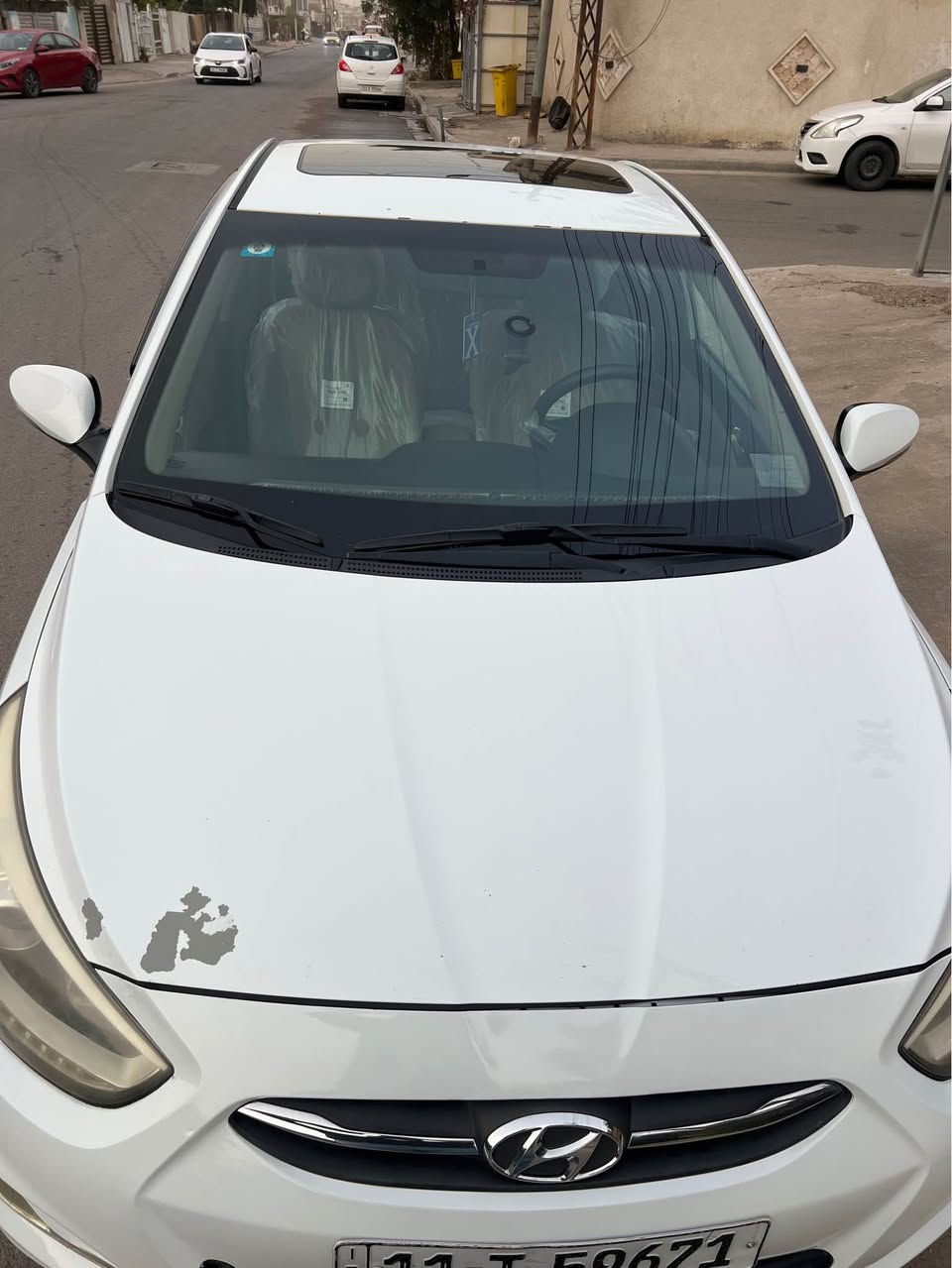 سلام عليكم 
اكسنت موديل ٢٠١٦ 
السيارة خليجية مكفولة من التبديل والصبغ بيهة بس بارد او البنيد كما موضح بصورة  
السيارة فول مواصفات
مكينة ١٦٠٠ 
كير او مكينة كفالة 
رقم ببغداد او السنوية بأسمي 
السعر ١١٥ وبيهة مجال 
عنواني بغداد حي الاعلام

‪0787 780 7882‬ بغداد, العراق
