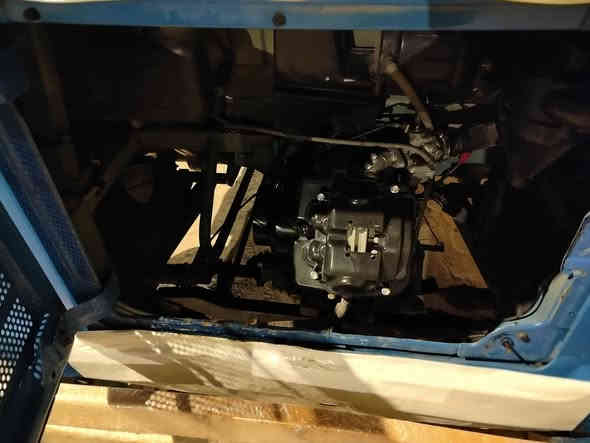 سلام عليكم تكتك للبيع TVSمكينه مكفوله 
رقم سنويه بسمي بيه ضربه وره خفيفه 
وشويه خياس خفيف والبدي شوفت العين مديل 2022
مكاني البصره المعقل ***********
السعر سته ونص 6000500
