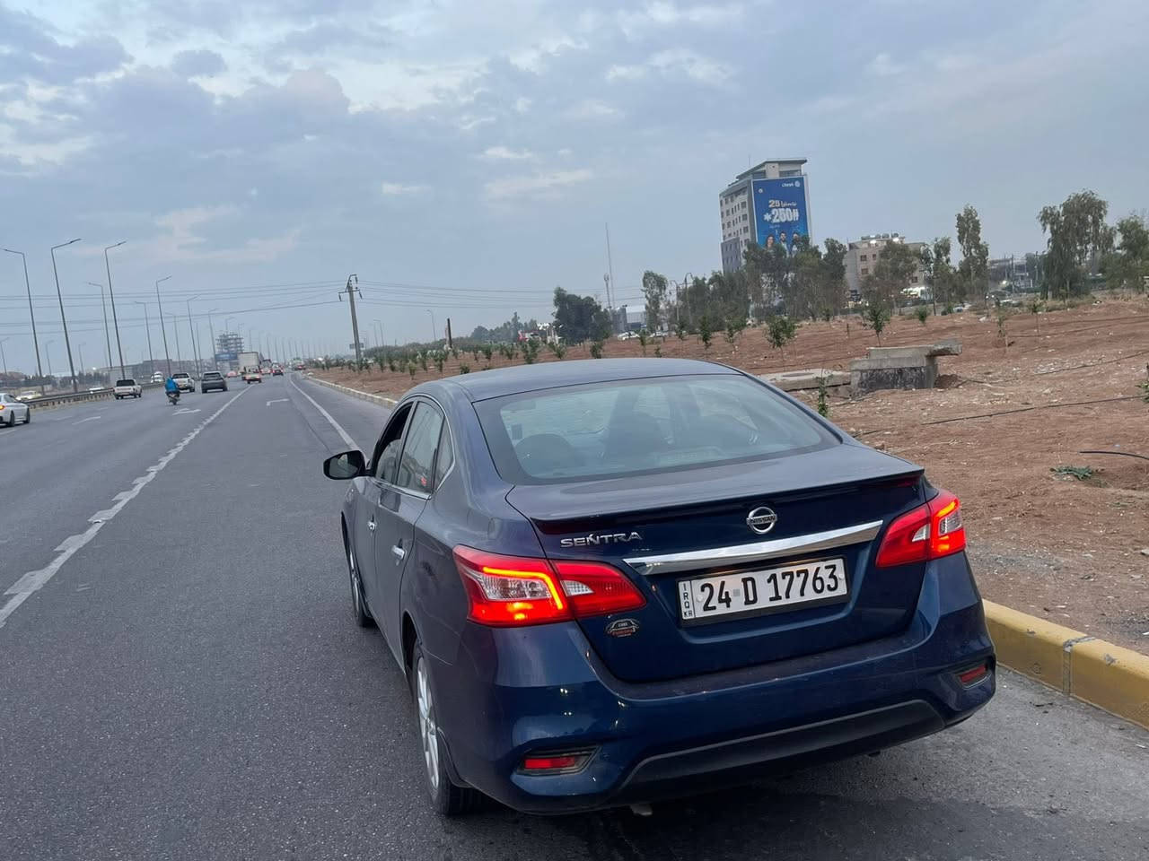 السلام عليكم سنترا موديل 2017 مواصفات Sفقط بارد بين البابين هزه وسنويه جديد السياره نظيف كلش مال بيت وما يحتاجلو مصرف ايه شي السياره جاهزه رقم دهوك شرط التحويل للمعلومات او استفسار اكثر عن السياره 
كورك *********** 
اسيا  ***********
