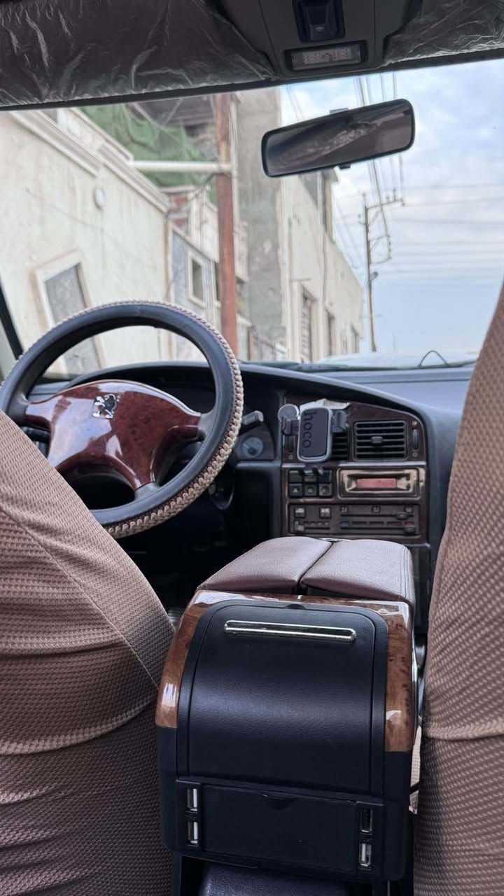 بيجو بارص موديل ٢٠١٥ للبيع سياره خير من الله مكينه كير صدر تبريد فول مكفوله كفاله عامه هيئه وغرامات ماعده ضربه ب لهلال جاملغ لخلفي ضربه كلش خفيفه سعرهه ٤٨ وبيهه مجال مكاني دوره ***********
