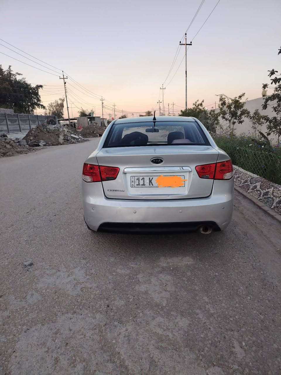 سلام عليكم مرخصت لادمن سيراتو 2012  رقم بغداد دولي بسمي خليجي مكفوله من الصبغ بيه بارد الباب الوره السايق مكينه 1600 مامفتوحه تخم تاير باتري جديد السياره ماشيه 157 
السعر 103 
مكان سياره بابل قرب تقاطع السده 

***********
