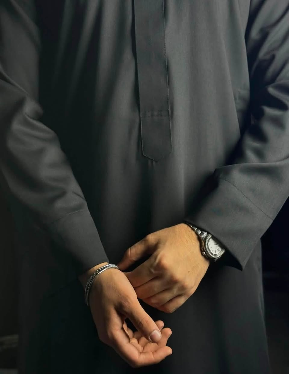دشداشه رجالي اسود متوفره فلات وبزمه
خام قطن ساده سواد ثابت وخام اصلي 💯
فصال ((كلاسك  ورسمي ))

💥 قياسات : 56  58  60 62 S-M-L-xl
شحاطه طبي 40-41-42-43-44-45
العنوان ديالى بعقوبه ركة حاج سهيل 
#محرم #دشداشه
#دشداشه_اسود
#دشداشه_رجالي

#گلابيه_رجالي #خليجية #دشداشه #گلابيه #گلبيه #كلبيه #اسود ٪#گلابيه_اسود 
#گلابيه_ #دشداشه


**إذا كنت صاحب هذا الإعلان وتريد حذفه لأي سبب، رجاءا أرسل رسالة إلى الدعم الفني**