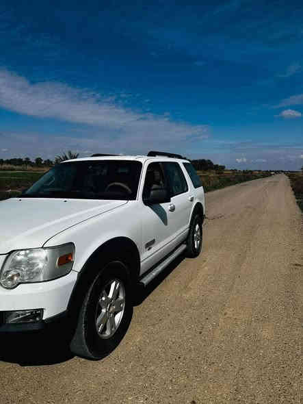 فور اكس بلور 2007 رقم صلاح الدين مشروع وطني بسمي تحويل ثاني يوم  سياره خير من الله للبيع كير  محرك كفاله محرك 4000 السعر المطلوب95 وبيهه مجال او مراوس بسياره حسب القناعه 

***********
