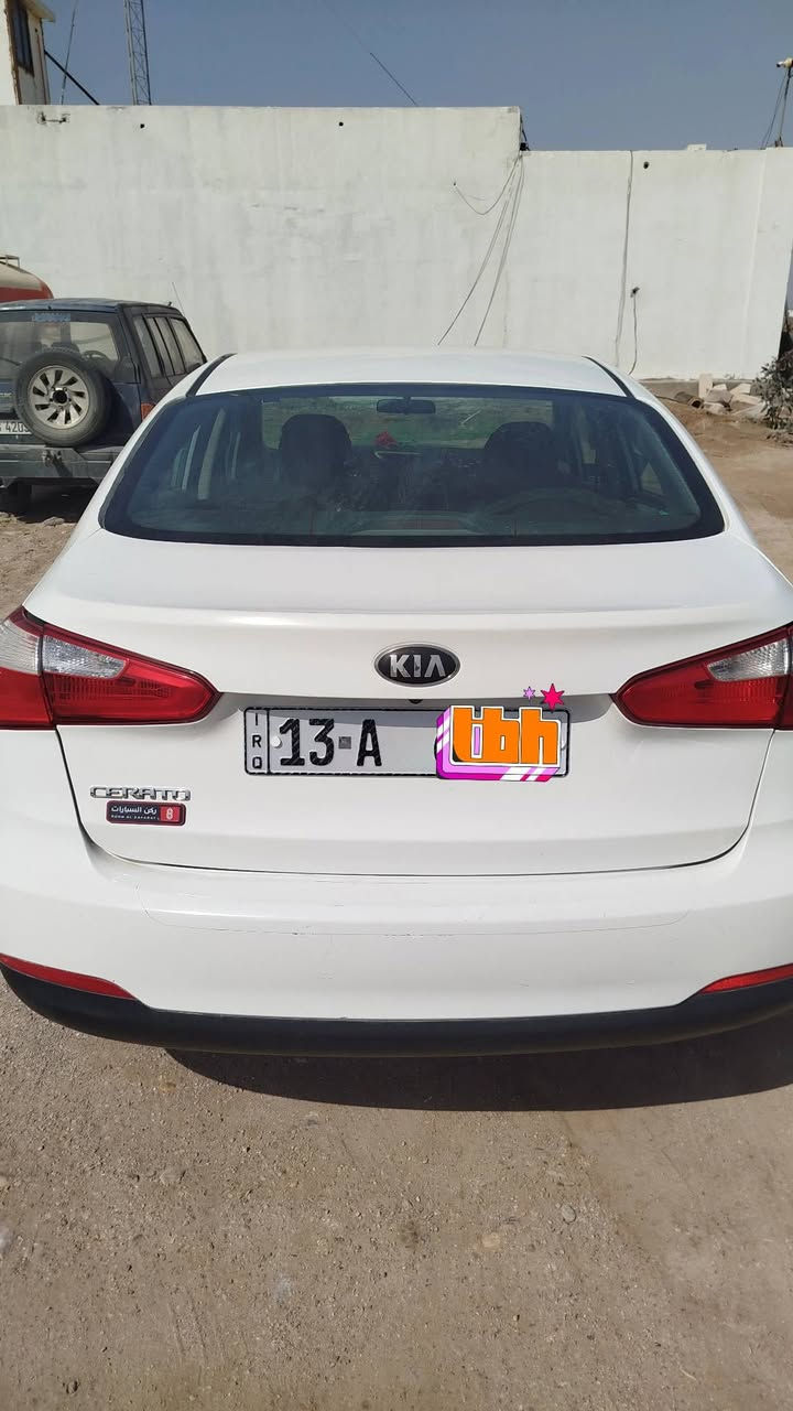 السلام عليكم سيارة سيراتو 2014 خليجي بأسمي فقط بيها باب السائق مبدله سيارة حلوه علئ ايدي 110وبيها مجال 
للاستفسار الاتصال ***********7
