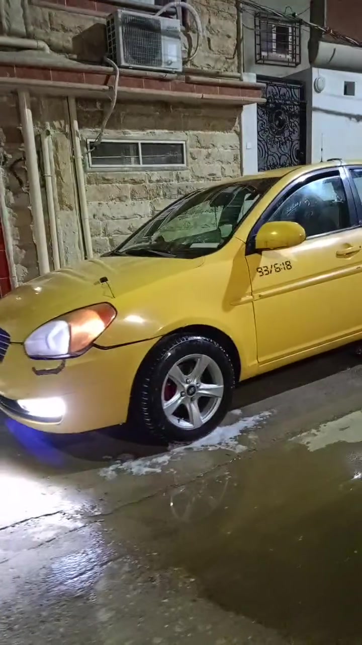 شونكم شباب اكسن دبدوب موديل 2009 امريكي ضررها بوند وجاملغ مبدل اصليات وبيها تلقيطات معجون المحرك شرط والكير شرط تبريد ثلج تخم تاير جديد ويل كب مصطره عليها تريد تحويل او وكاله عادي كابون الكتروني بيها السياره جاهزه السعر 82 وبيها مجال ***********
