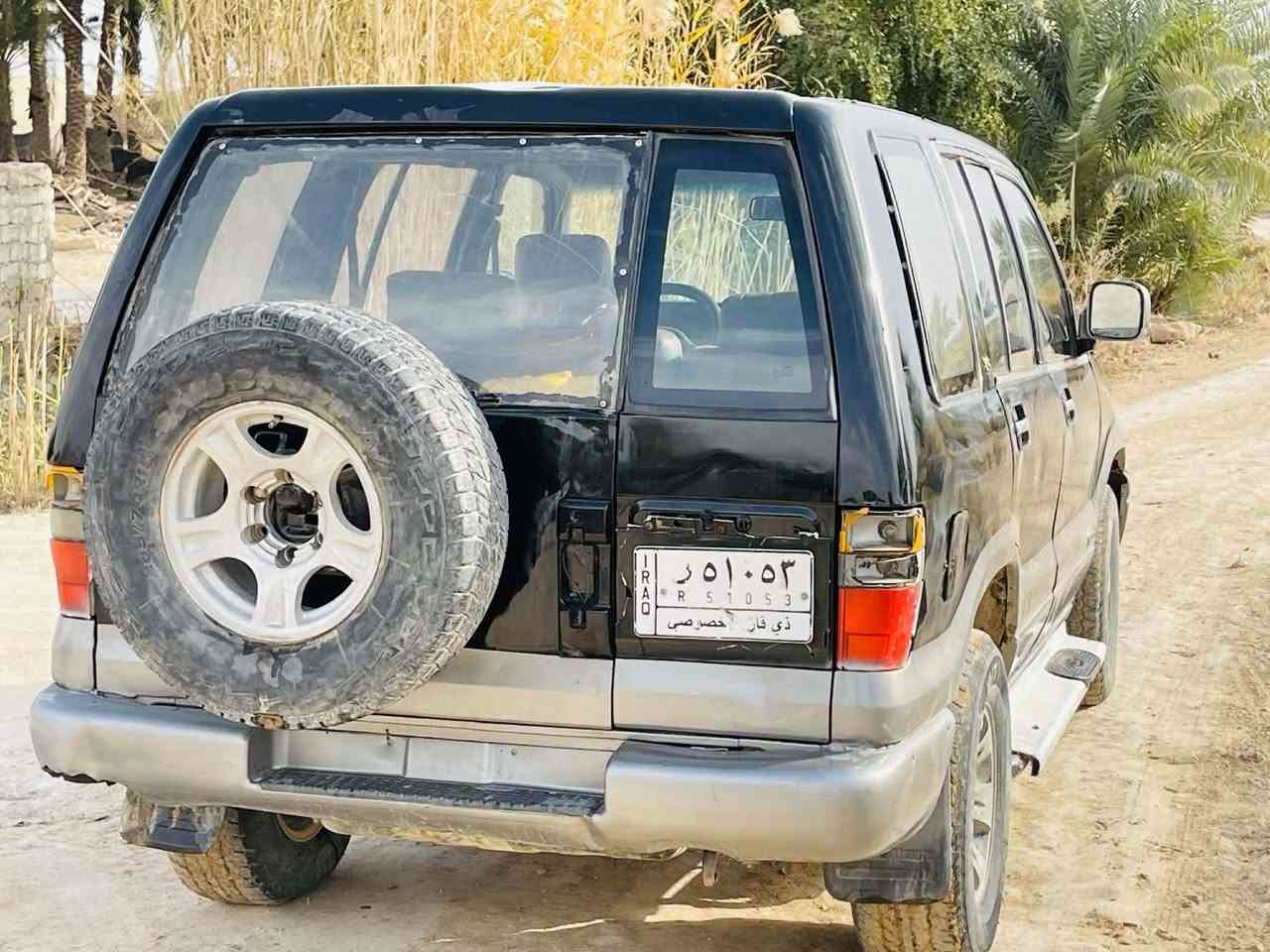 ازوزه للبيع رقم ذيقار بئسمي موديل ١٩٩٣ مكينه ففتي 3000مكفول گير اكسل شرط حداديه وسط تخم تاير جديد دوشمه جديده مكاني الديوانية قضاء الشنافيه 
سع ٤٠ معه المجال
تواصل ***********
***********
