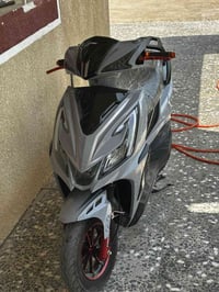 سكنس للبيع مديل 2025 صار شهر من طلعته من المعرض دراجه كلش نضيفه للستفس...