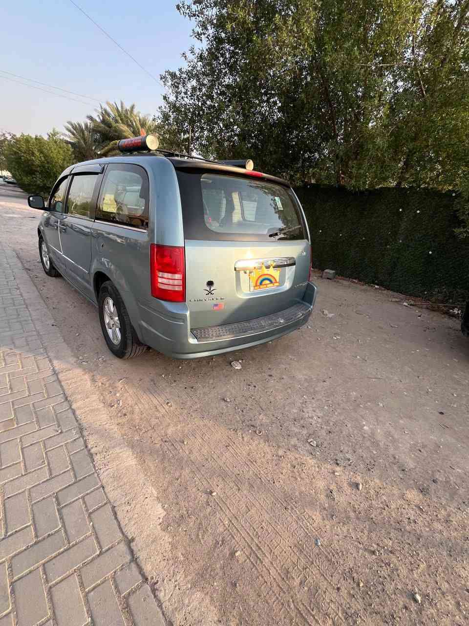 السلام عليكم دوج كرفان كرايسلر 2010رقم بغداد السيارة بيهة صبغ حزام عدا البنيد كير مكينة جدآ نضيف صدر أمامي خلفي صار سبوع مبدلات جدد 
مكينه ٣٨٠٠     ٦ سلندر
مكان السياره  بغداد 
السعر ١١٥ ورقه وبيها مجال للطيبين
بيبان +جنطه كهربائي
واتساب ***********
