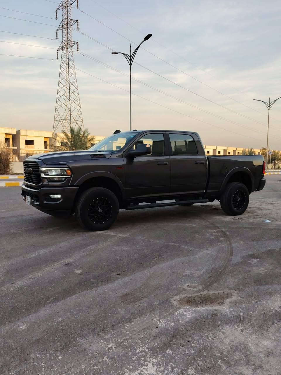 السلام عليكم للبيع دوج رام 2022 امريكي السعر 280 ورقه السياره ماشيه 46 الف رقم بغداد بسمي الموصفات فول الفول ماعده الفتحه كشنات تدفئه تبريد كشنين كهرباء 5 كامرات حساس امامي خلفي 4 انضمة قياده الباب الخلفي كهرباء مكينه 8 سلندر شرط كير ومكينه مامفتوحات وبعد بيه هوايه موصفات بصمه وتشغيل عن بعد الضرر ربع جاملغ خلفي والسياره حيل جديده وبل خير عل ياخذها تحويل ثاني يوم العنوان تكريت
***********
