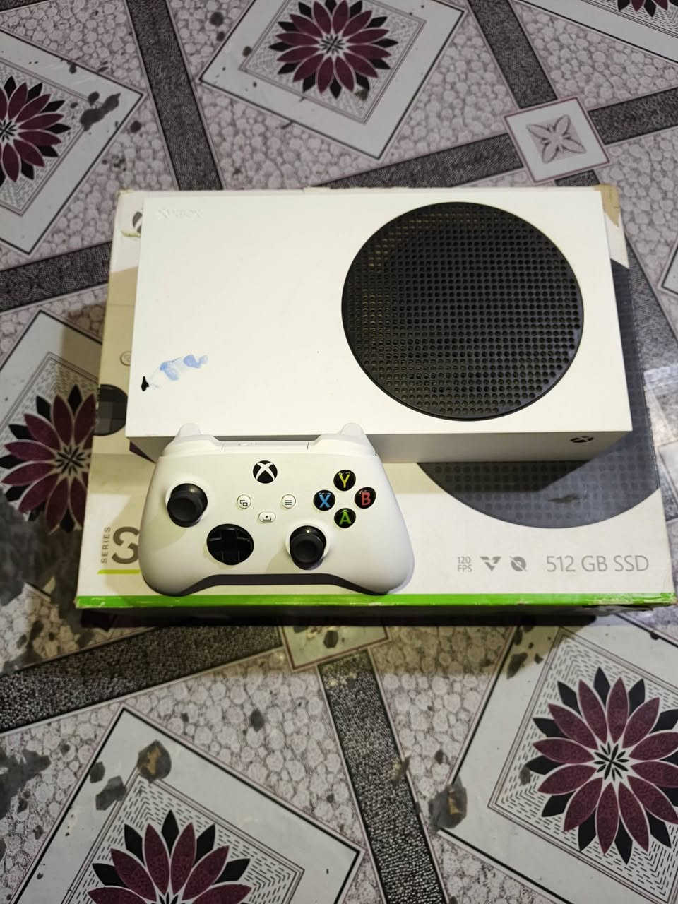 السلام عليكم الإخوة الأعزاء
جهاز Xbox series s لا مصلح و لا مفتوح لوك ستيكر

جهاز فول نضافة مستعمل شي قليل و كرتونتة ويا 

وثلاثية gta المحسنة 

ويا جوستكين اصليات و كيبل HDMI 2.1 و ليس 2.0

و كيبورد REDRAGON :FIZZ K617 RGB

وماوس Logitech G102 RGB 

السعر 500 ألف بدون الماوس و الكيبورد 450 الف

أي  الاستفسار خاص أو *********** واتس
