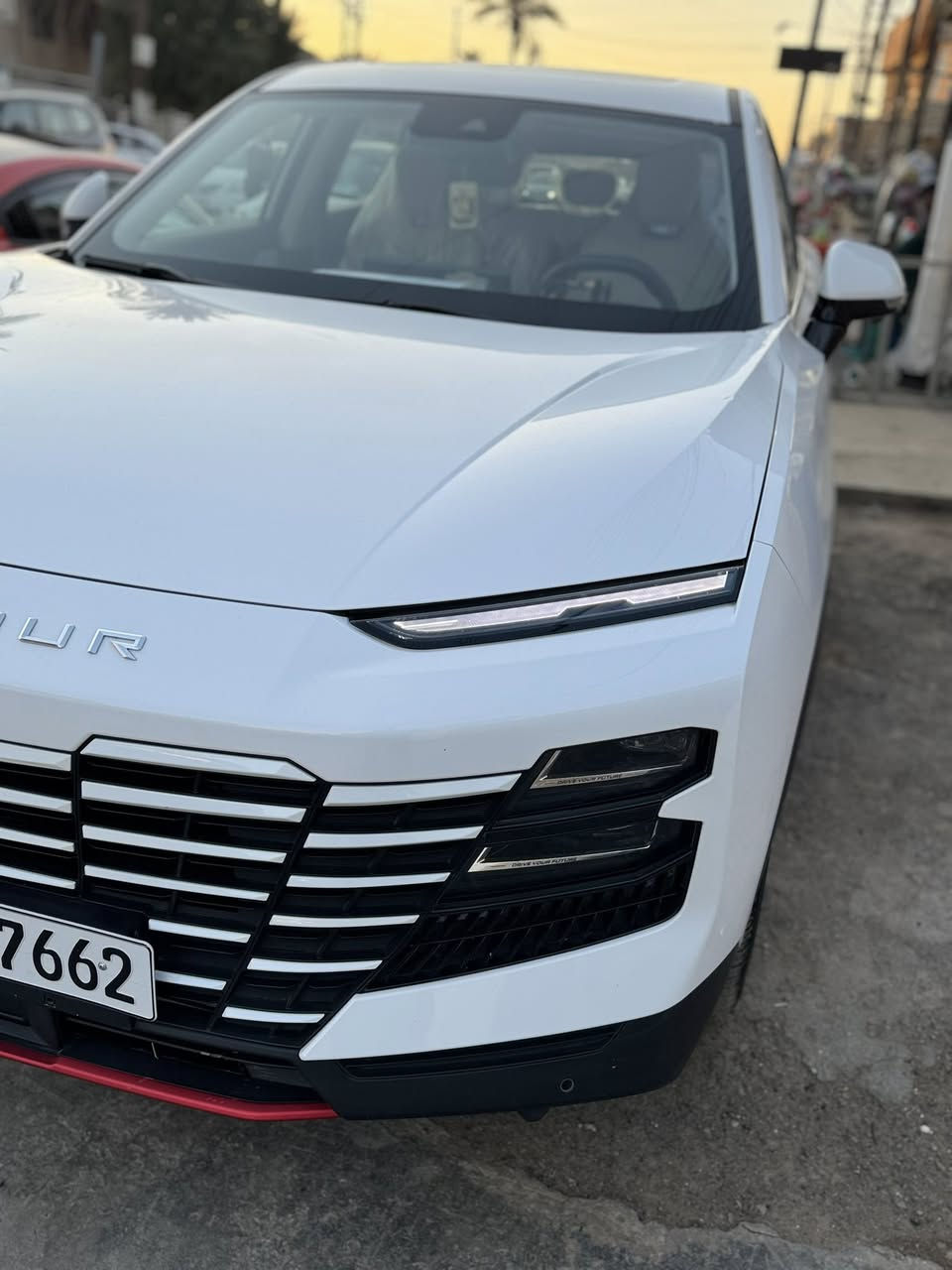 السلام عليكم ورحمة الله وبركأته جيتور داشنك 2025 لاكجري محرك 1600 تيربو المرغوب مواصفات
مثبت سرعة 
كشنات تدفئة تبريد 
فتحة من طول للطول 
كار بلي لاسكلي 
واندرويد اوتو
شاحن لاسلكي بقوة 30 واط
شحن سريع بقوة 66واط
مري قلاب مع شعار ترحيب 
وضعيات قيادة sport normal eco 
سماعات شركة سوني عدد 8 
دخول ذكي للمفتاح 
حساسات امامي وخلفي 
كامرة 360 درجة
يدات الباب ذكية 
كشن رياضي  كهرباء السايق وبصف السايق 
زنون ليزري صعود ونزول 
جنطة كهرباء
قطعتين تبريد خلفية 
انارة داخلية مع الاغنية 
ومعروفة مواصفات لاكجري بعد 
سيارة ماشية 11000
رقم سيارة اربيل 
مكان سيارة بغداد 
الاستفسار *********** 
السعر 170 قفل  
السيارة اخت زيرو وكلش نضيفة
