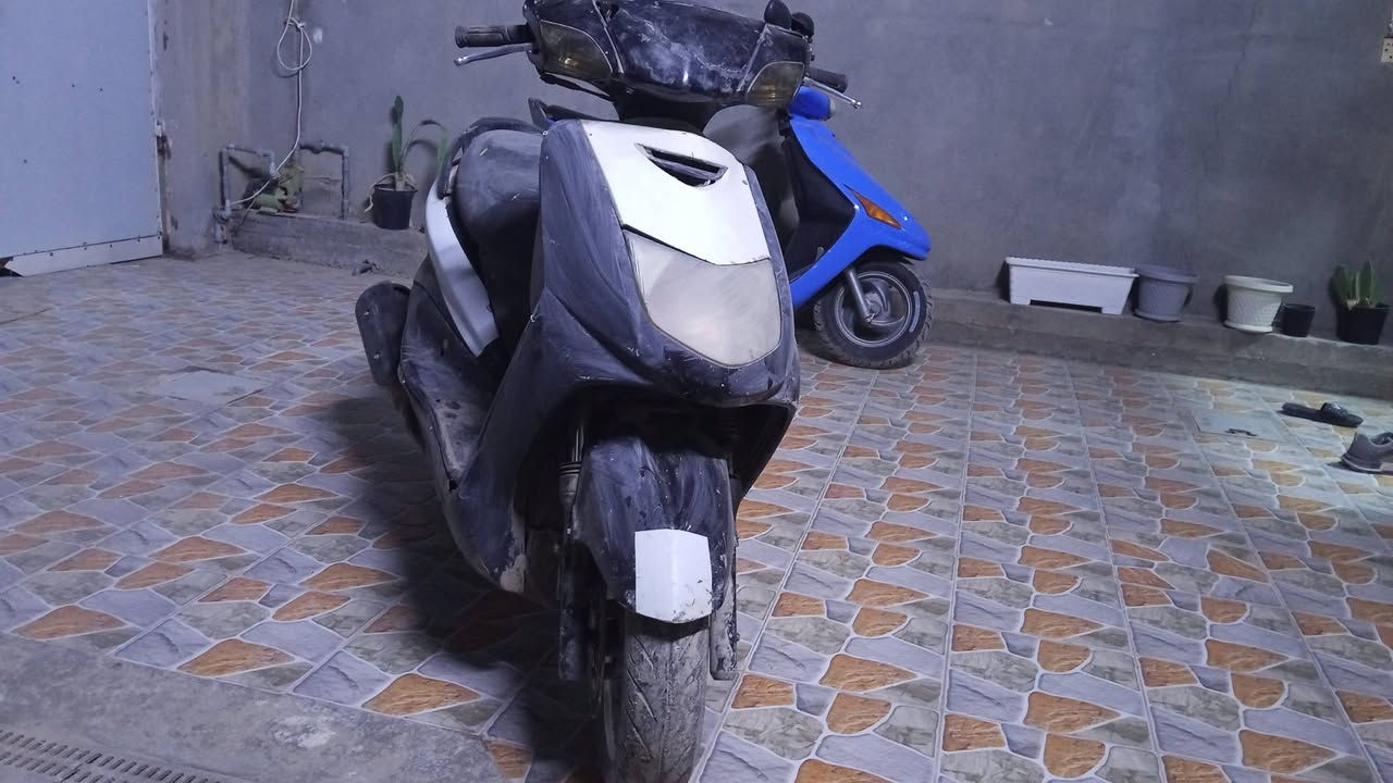 دراجة سكنس يابانيه للبيع كهربائيات شغال نقص هندر تحتاج تصليحات
السعر 150

***********
