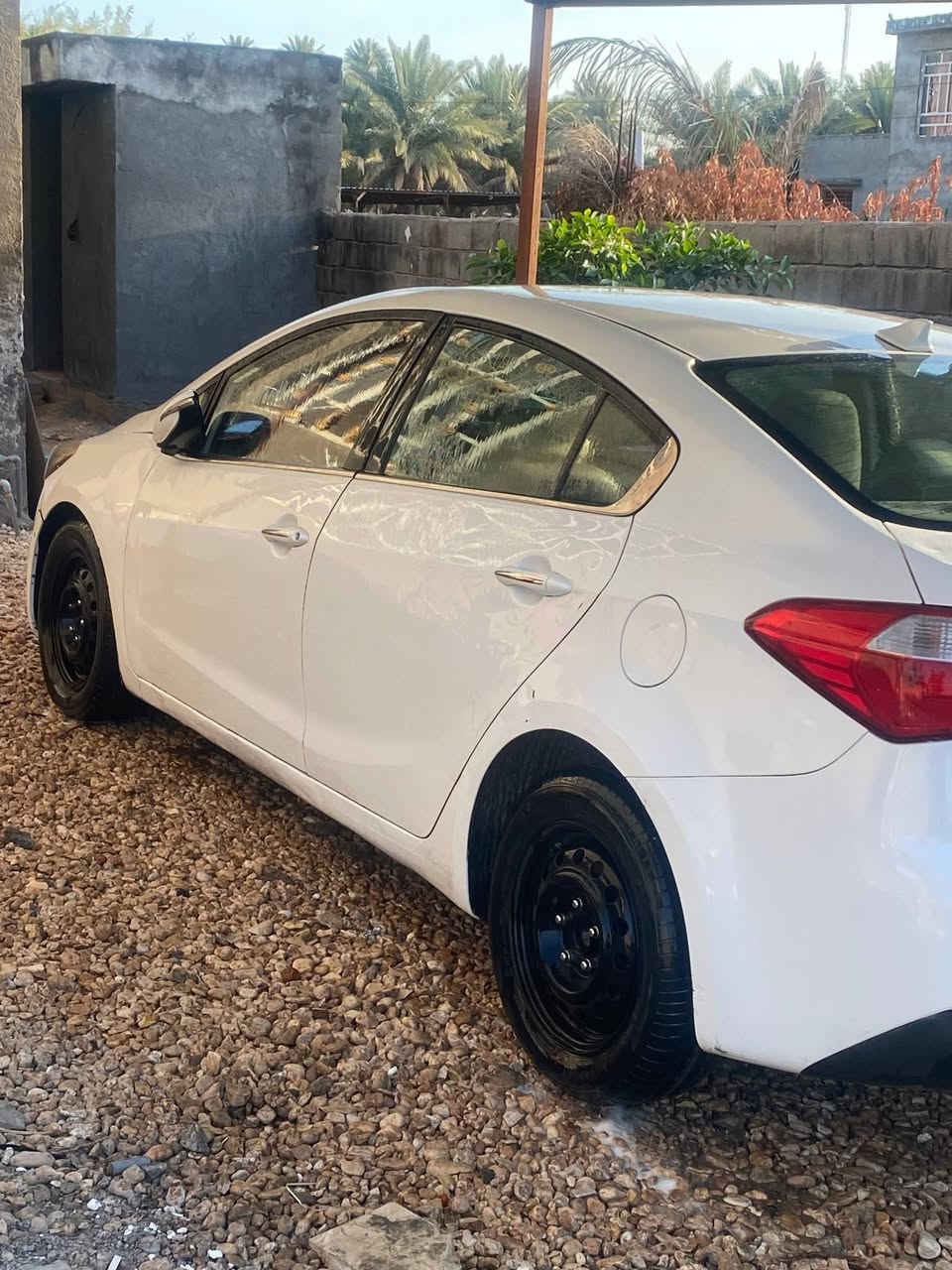 السلام عليكم كيا فورتي للبيع موديل 2014 حادثها جاملغ وبنيد وصبغ حزام بدون ضرر مواصفاتها تحكمات ستيرن وشاشه صغيره وكامره بلاد مكينه وكير خير من الله السياره بأسمائنا تحويل مباشر السعر 92 وبيها مجال للاستفسار اكثر واتساب *********** نصير آل محسن
