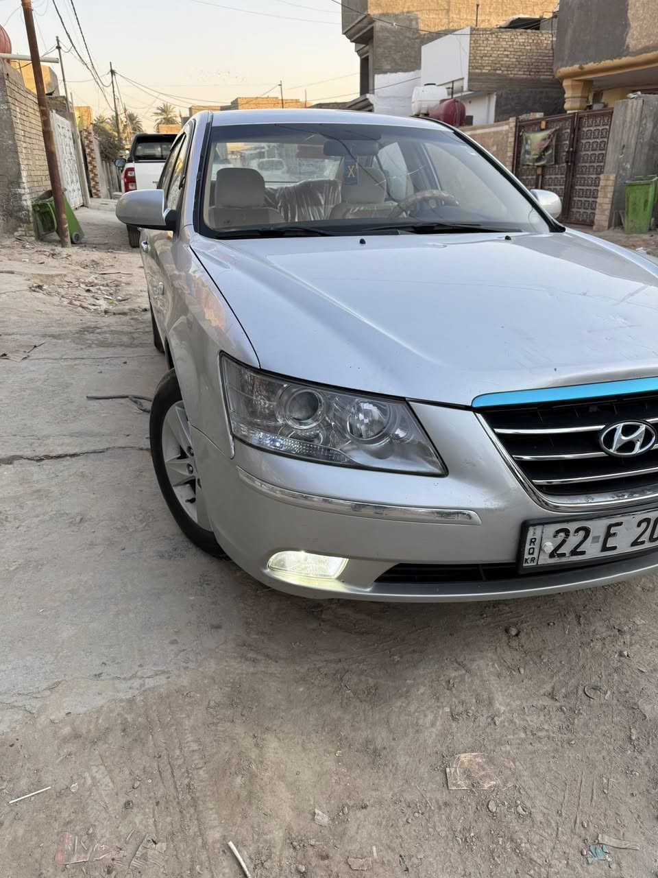 السلام عليكم سوناتا وارد خليجي موديل ٢٠٠٩ محرك ٢٠٠٠ دوش
رقم اربيل بااسمي تريد تحويل تريد وكاله اني حاضر 
مكفوله من الضربه والتبديل والصبغ فقط بارد باب السايق 
محرك وكير وصدر جديد تخم تاير جديد تبريد شغال سياره جديده مال بيت برغي مامفتوح بيها على وضع الشركه استخدام شخصي 
ماشيه ٢٠٠ الف كم 
مكاني بابل 
السعر ١١٢ 
***********
