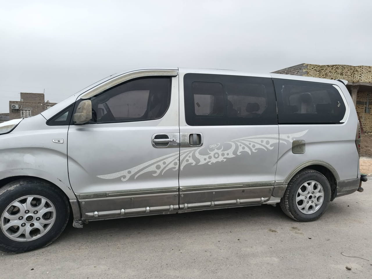 السلام عليكم ستاركس 2009سيار مسكر كير عادي سعر تصال على رقم ***********
