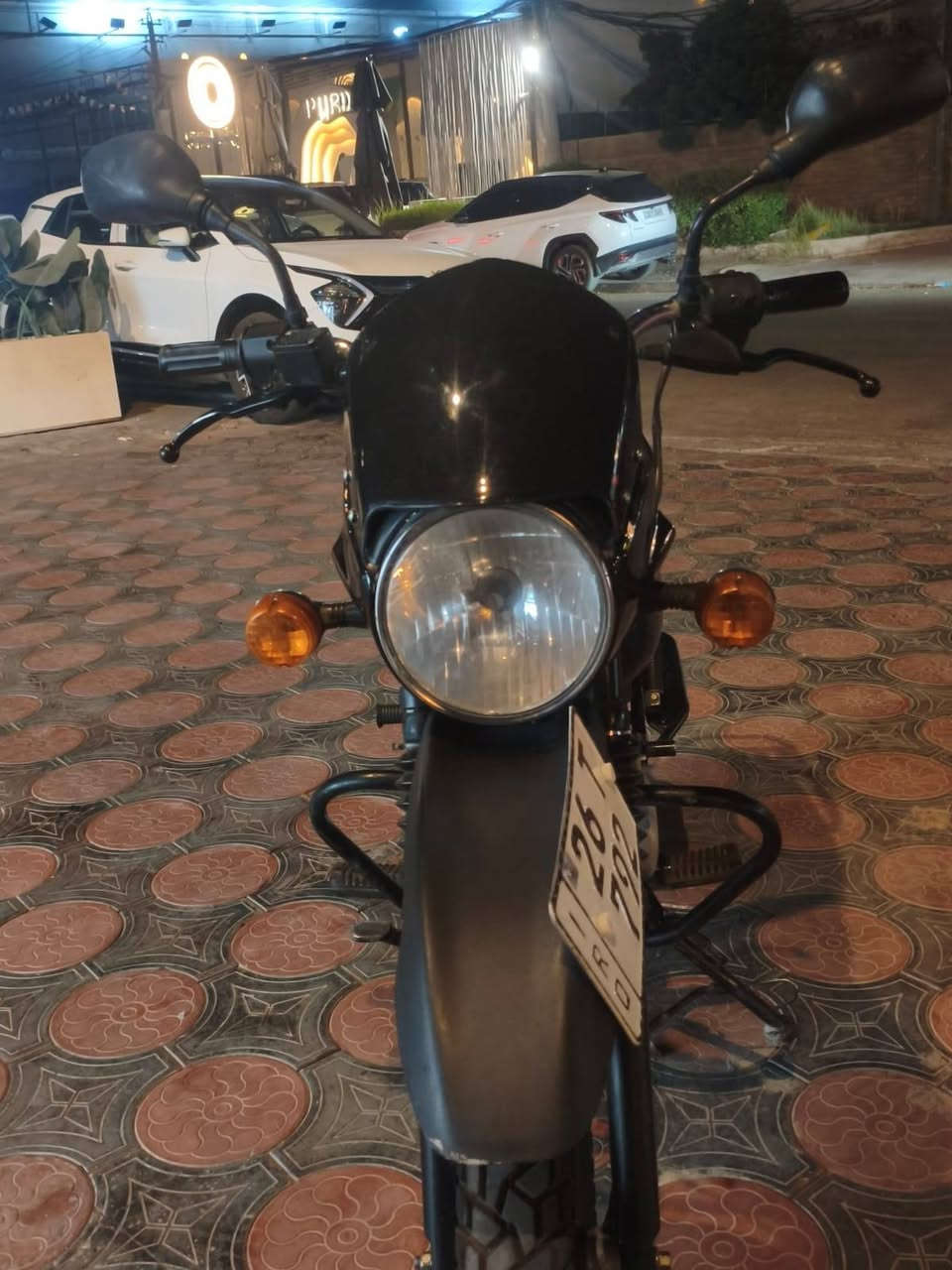 السلام عليكم. بوكسر مديل 23 مبدل بس كازكيت السعر ٢٣٠٠ وبيه مجال بصيط  ***********
رقم الدراجه مميز صلاح الدين والسنويه مشروع وطني ثاني يوم احولك بي مكان
