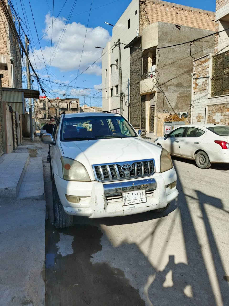 تويوتا برادو موديل 2008 رقم بغداد اللون ابيض
السيارة جاهزة تبريد تخم تاير حدادية جديدة السيارة مابيها نقص الحمد لله مكينة 2.7 اربعة سلندر .
السعر 120 ورقة وبي مجال .
مكان السيارة بغداد - السيدية 
للتواصل ***********
زيد بغداد, العراق
