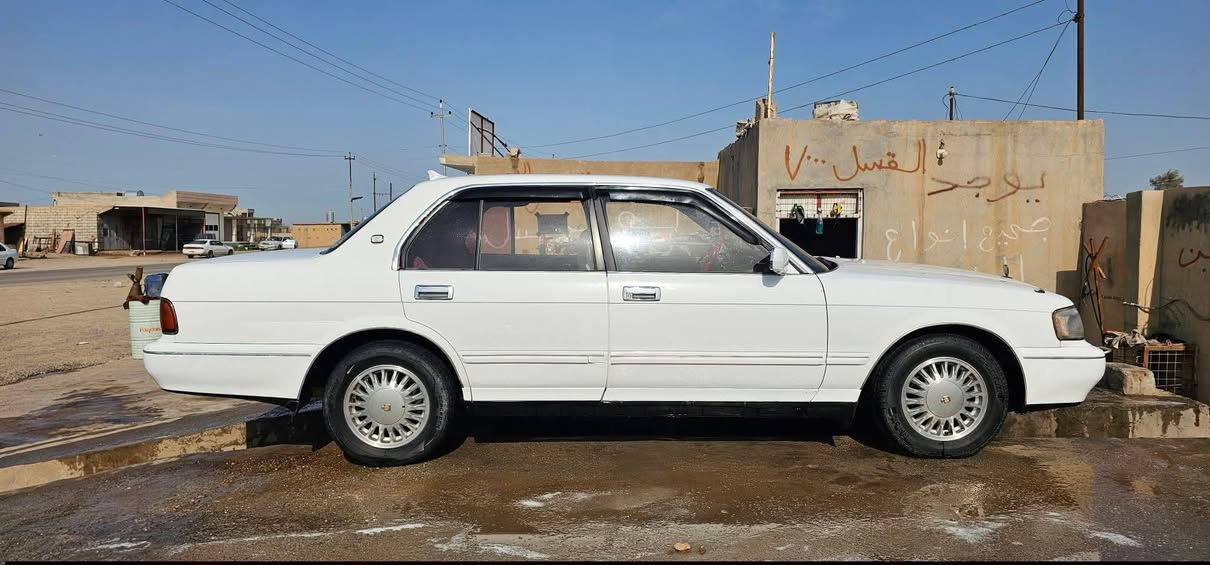 السلام عليكم ارنب للبيع السياره مشرحا من الداخل مقدار صبعين فقط السياره بدون صبق او ضربه كير محرك صدر كلها شرط اكسل ثلاث طقع تريشتين المرقوبه تحويل ثاني يوم السعر 58 وبيها مجال يرهم مراوس انتره سوناته جارجر  ***********/***********
