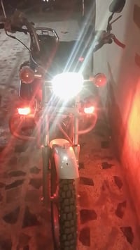 دراجة جني • مكينة ما مفتوحة • أوراق سليمة