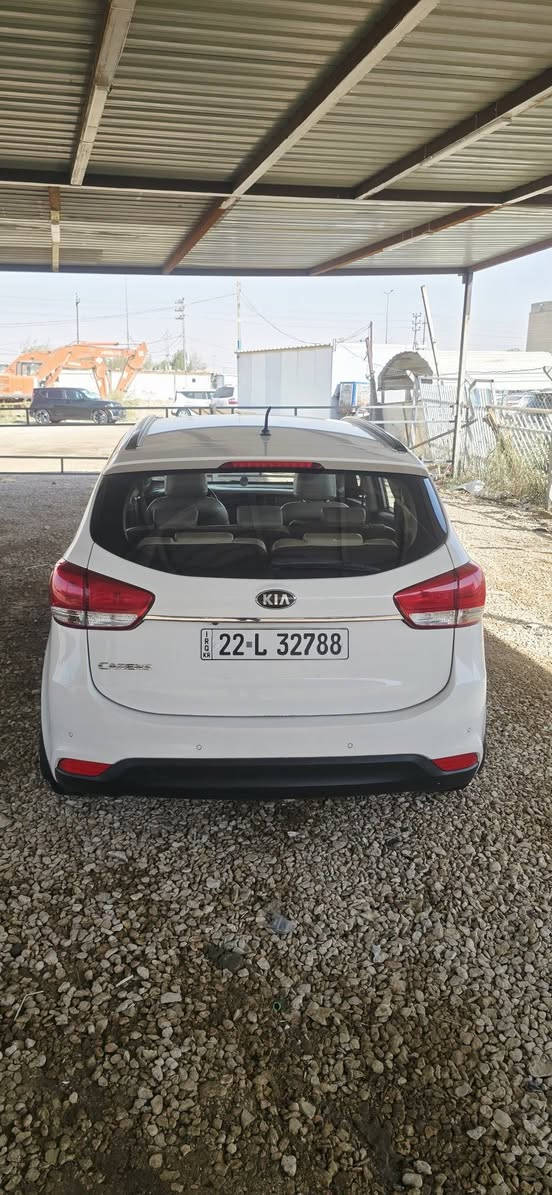 كيا كارنز 2014 خليجي رقم اربيل نكليزي تحويل وكاله مجاني   السياره  ✅ . 7 راكب
محرك 2000 دوش
لايت دوار
حساسات خلفيه
نظام ايكو تقليل صرف البانزين
ABS
تحكم استيرن
مري شفط
ثلاثه وضعيات قياده
ويل كب 17
لايت لد 
قطعتين تبريد
حاكيه بلوتوث
امامي خلفي دسك
السعر 130وبيها مجال بسيط
***********
 مكان السياره الدوانيه

