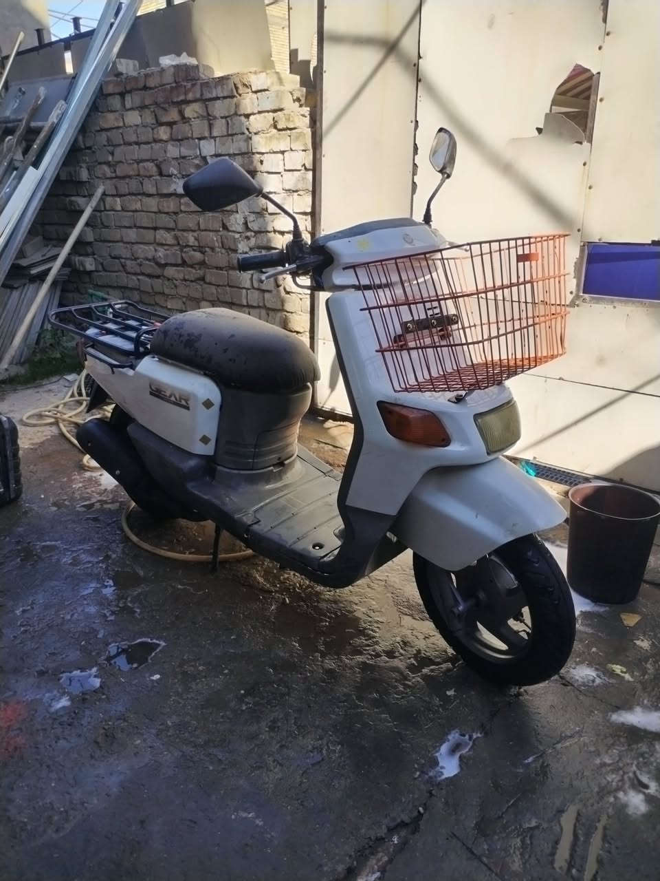 السلام عليكم دراجه بيكم للبيع نضيفه السعر ٤٠٠ وبيها مجال مكاني بغداد الدوره ***********
