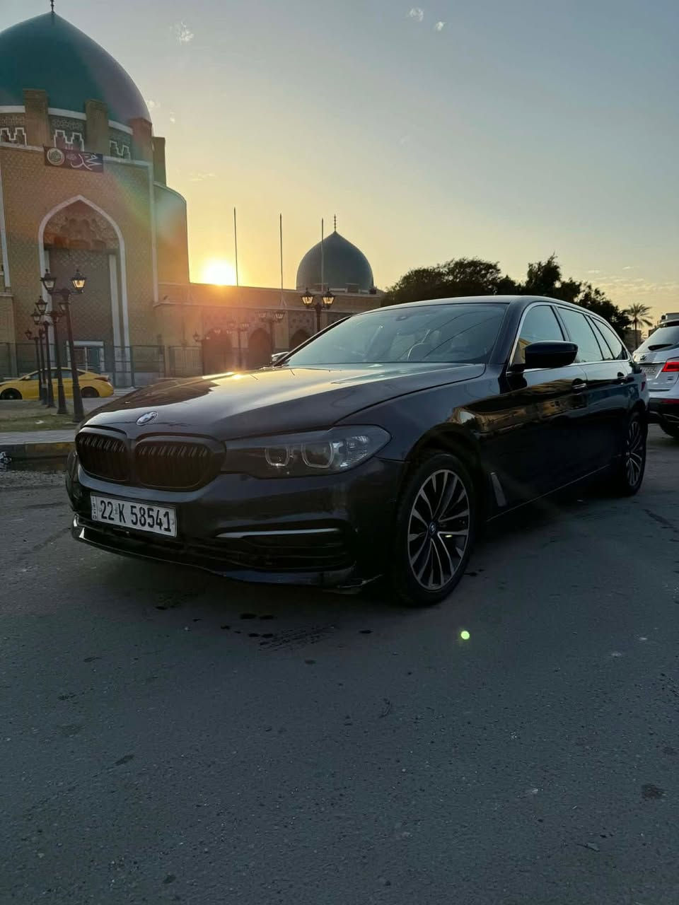 * السلام عليكم ورحمة الله وبركاته
* للبيع او المراوس حسب القناعة
* BMW G31 موديل ٢٠١٨
* وارد خليجي رقم اربيل الدولي سنوية جديدة مع هزة جديدة 
* السيارة معروفة مواصفاتها 
* بيها صبغ بكصة البنيد فقط 
* على كد شبرين بدون دواخل 
* والسونار موجود
* ماشية ٥٣٠ الف كيلو 
* السيارة كيرها ومكينتها متبدلة
* بكير ومكينه شد جديد مال زيرو
* على ايدي شديتهن
* عليها سيرفس كامل من كل شي 
* جاهزة من كل النواحي 
* ترايك وين متريد
* السعر ١٦٥ وبيها مجال قليل
* مكانها بغداد حي العدل
* ***********
