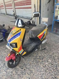 دراجه ملف 2000  سرعة 60  مسافه 40 كيلو حقيقي  بطاريات 6 كبار ولي الاصل...