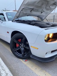 جالنجر 2023 last call  فئة sxt  السعر 215 وبيه مجال  رقم الهاتف 078382...