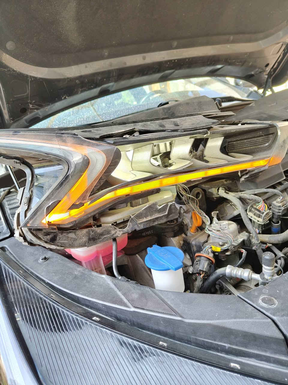 السلام عليكم
عندي زوج لدات شغاله 100% مال وارد امريكي تكدر تشدهن ع اي لايت مال كي فايف من 2021 الى 2024 
وعندي ماطور مال مروحه راديتر K5 2024 2.5 T للعلم تفصيخ من سيارتي يعني بلادي 100% للتواصل راسلني خاص او اتصل ع الرقم
***********
