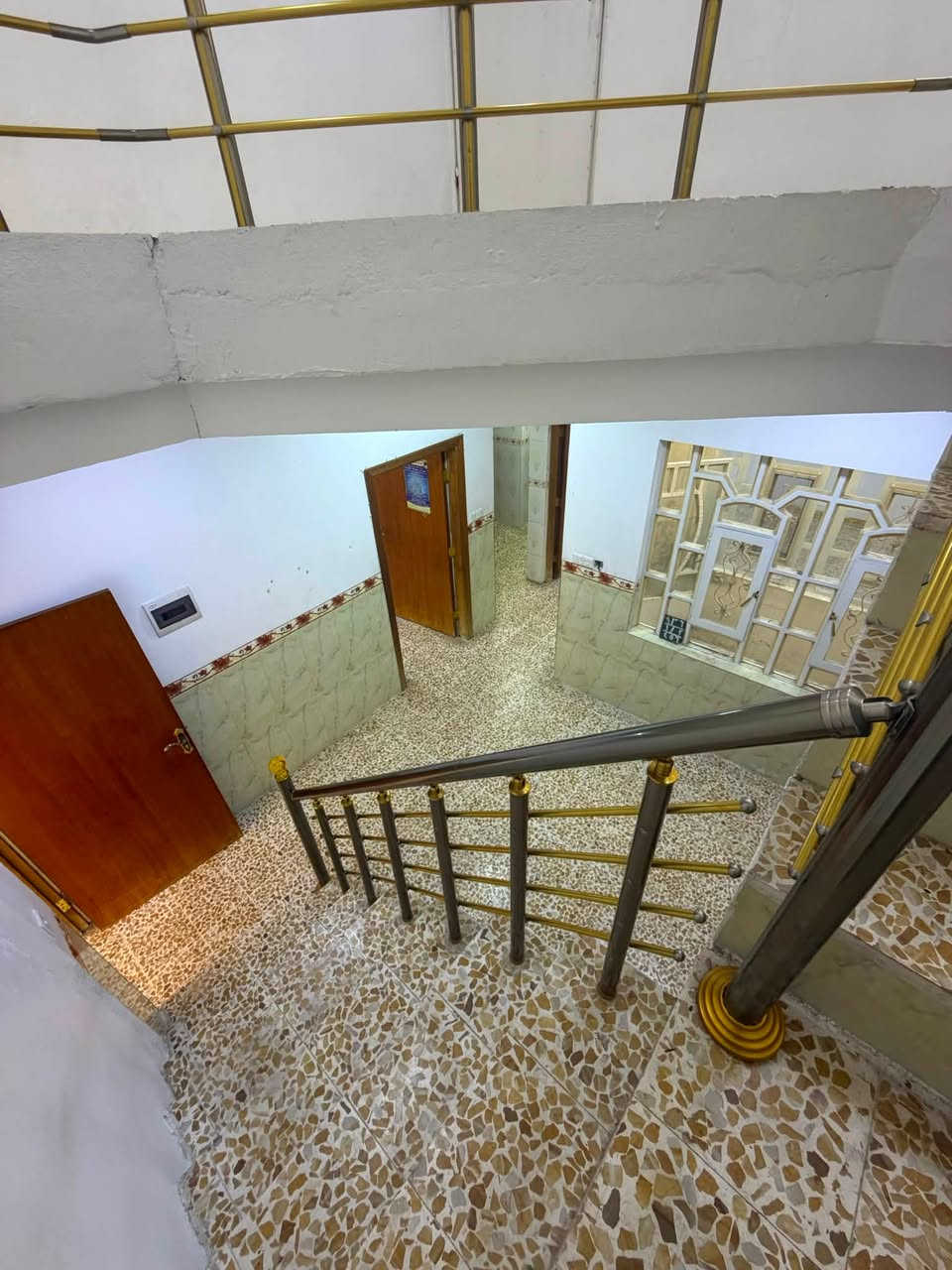 🏡 دار للبيع في حي البكر 🏡
حصرياً حصرياً حصرياً 
📍 الموقع: حي البكر – موقع مميز
📐 المساحة: 117 متر مربع
📏 الواجهة: 7.5 متر

✨ تفاصيل الدار:

* مكونة من طابق ونصف.
* الطابق الأرضي: كراج، هول، استقبال، مطبخ، صحيات، وغرفة نوم.
* الطابق الثاني: غرفة نوم مع سطح.

📞 للاستفسار والاتصال:
***********
***********

📍 عنوان المكتب:
حي البكر – سايدين الكنيسة
تايتنك عقارات أرض الملوك
