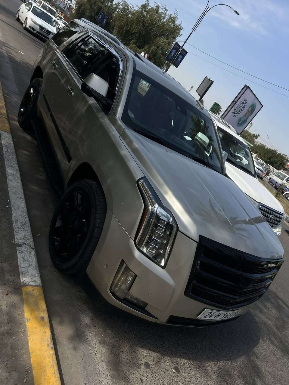 كاديلاك اسكاليد ٢٠١٧
السعر مناسب جدا ٣٥٥ وهم بيها مجال بسيط بجيتك

خليجي وكالة ليث العبيدي

لون ذهبي مميز 

موديل ٢٠١٧ 

فول موصفات 

داتا شو  

رادار جانبي خلفي امامي 

رادار مانع تصادم 

خمس بصمات 

داخل جلد قرميدي

كشنات تبريد تدفأه خزن وكهرباء 

كشن رجاج تحذير 

كشن خلفي متصل 

كشنات الخلفيه تدفاه

دشبول جلد

جنطه كهرباء 

شاشات خلفيه 

ستيرن كهرباء 

بانوراما 

فور ويل 

السياره ماشية ١١٥الف كيلو ما يعادل ٦٩ الف ميل 

تخم تاير جديد 

رقم شمالي  ب اسمي هزة جديدة وسنوية جديدة عظم عاج 

محرك ٨ سلندر ٦٢٠٠ طيارة وبيها نظام اقتصادي

شاحن ويار ليس

ملاحظة السياره مكفوله من الصبغ

***********
