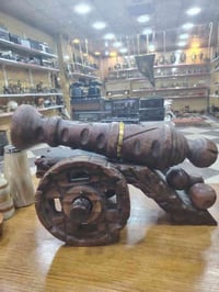 مدفع كويكر مصنوع من خشب الأبعاد ٤٠ في ٢٧ نظافه تامه واتساب 07715052101