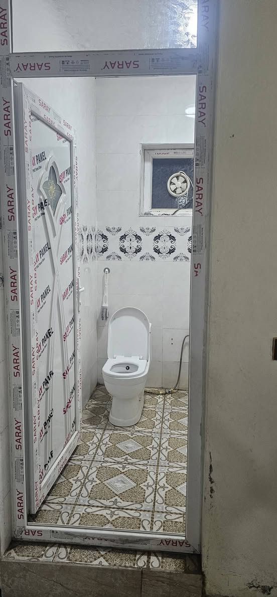 شقه مؤثثه للايجار موقعه بعقوبه التحرير الحولي مقابيل دائره الكهرباء  
للاستفسار الاتصال  ***********
