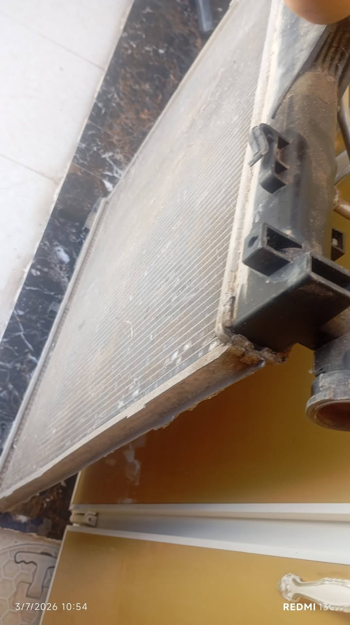 ادوات موهافي بلاد
قبق راديتر 
راديتر 
دكشن ايسر 
مشط
واتر بم
واير مشط تابع للمشط
لكط اليعجبك وراسلني ***********
