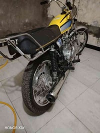 دراجه للبيع اوراق كامله نظيفه هذه رقمي ٠٧٨١٣٥٠٩٠٩٢